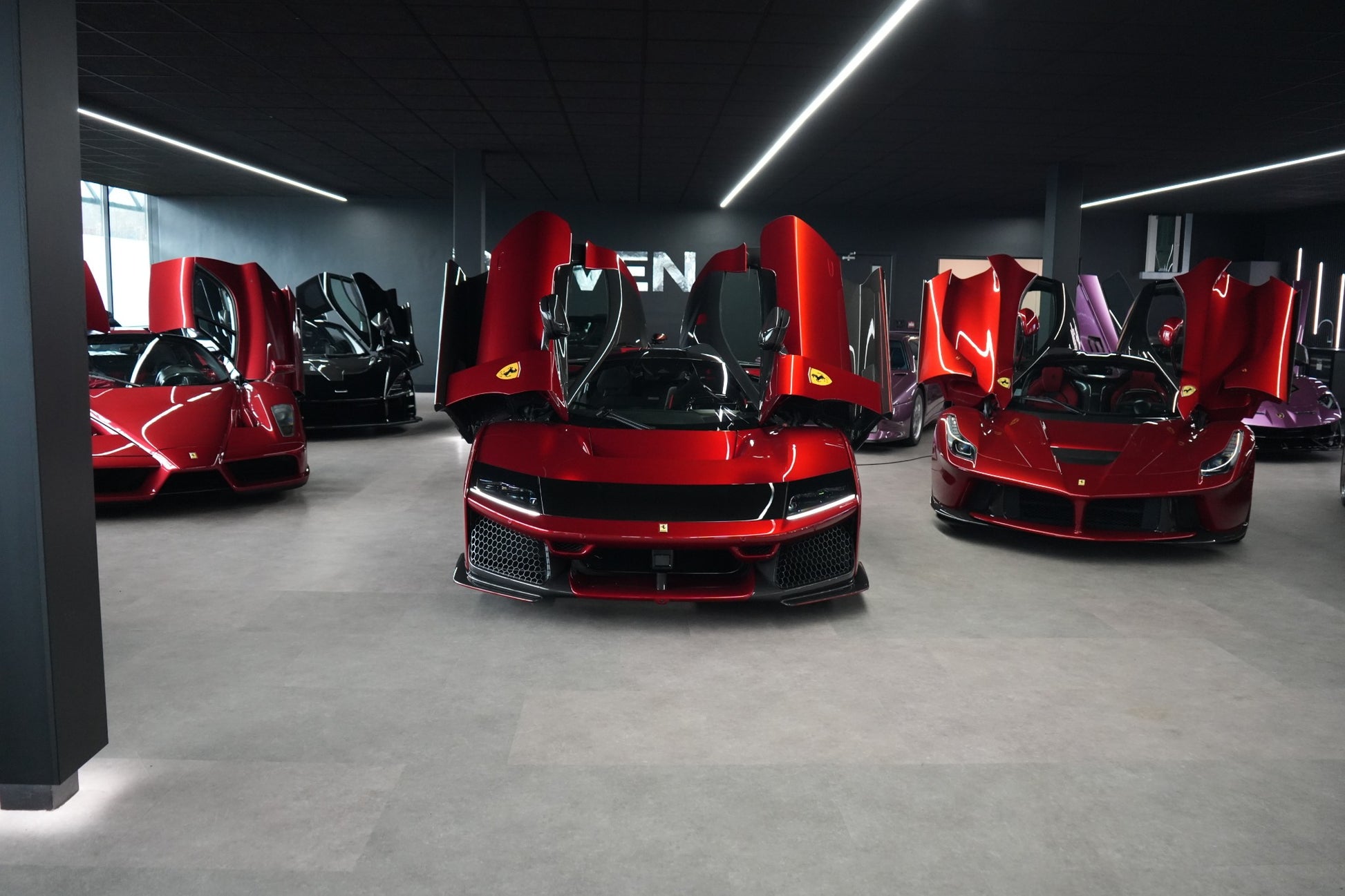 Ferrari F80 - Red