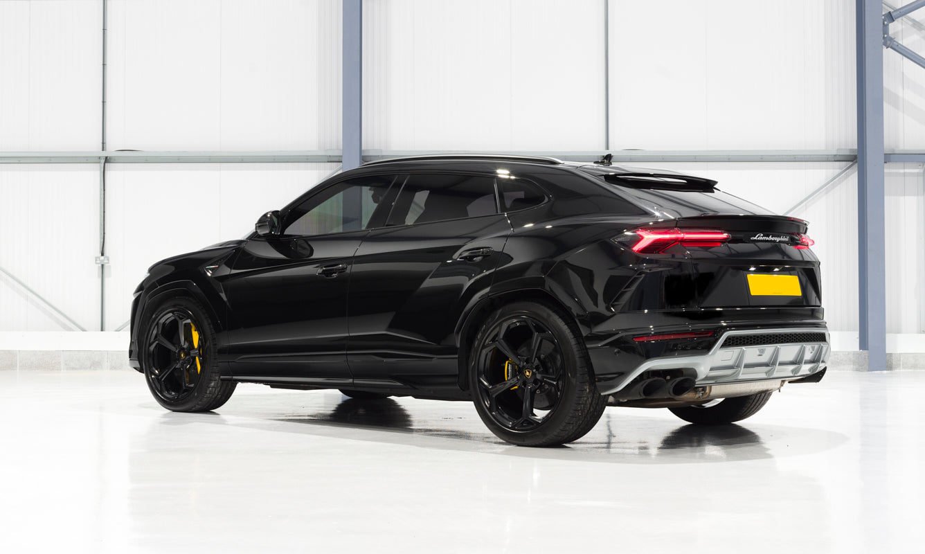 Lamborghini Urus - Black