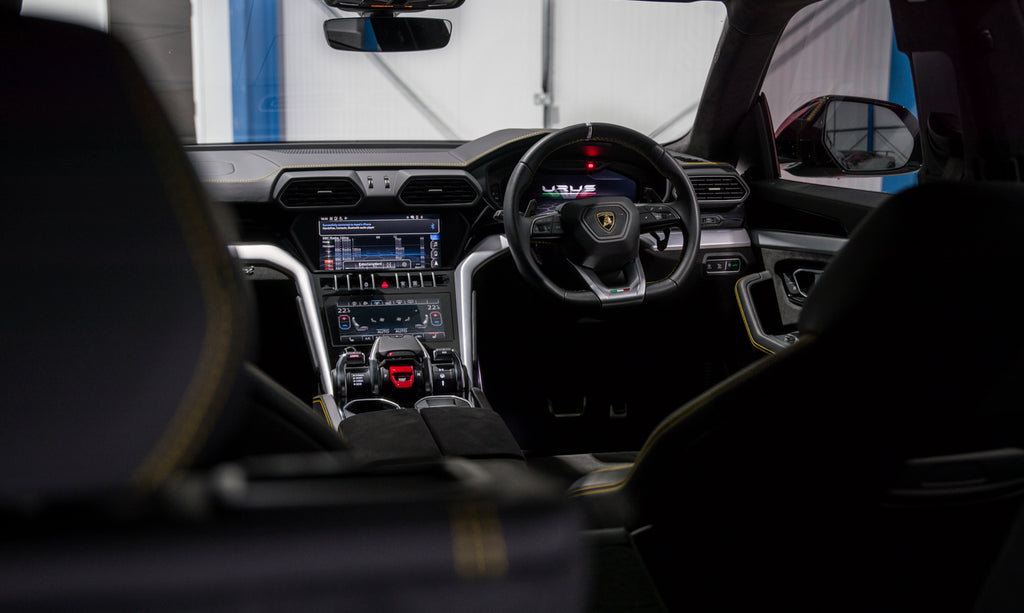 Lamborghini Urus - Black