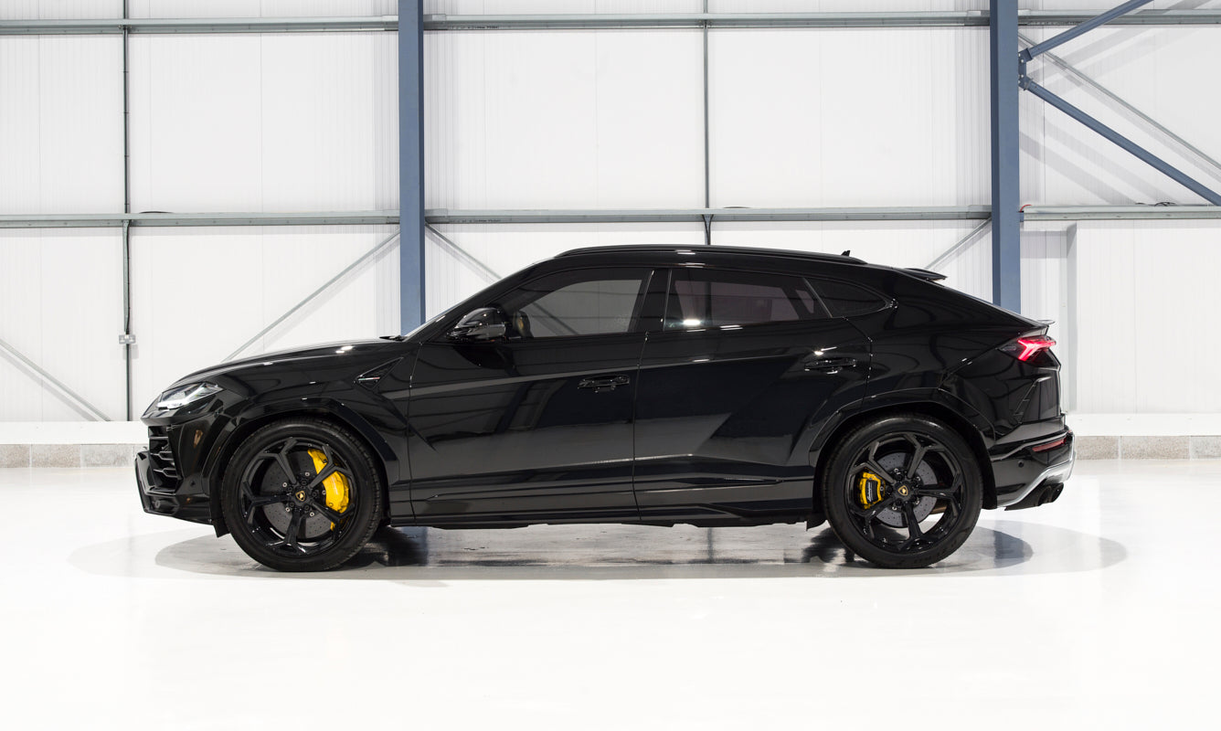 Lamborghini Urus - Black