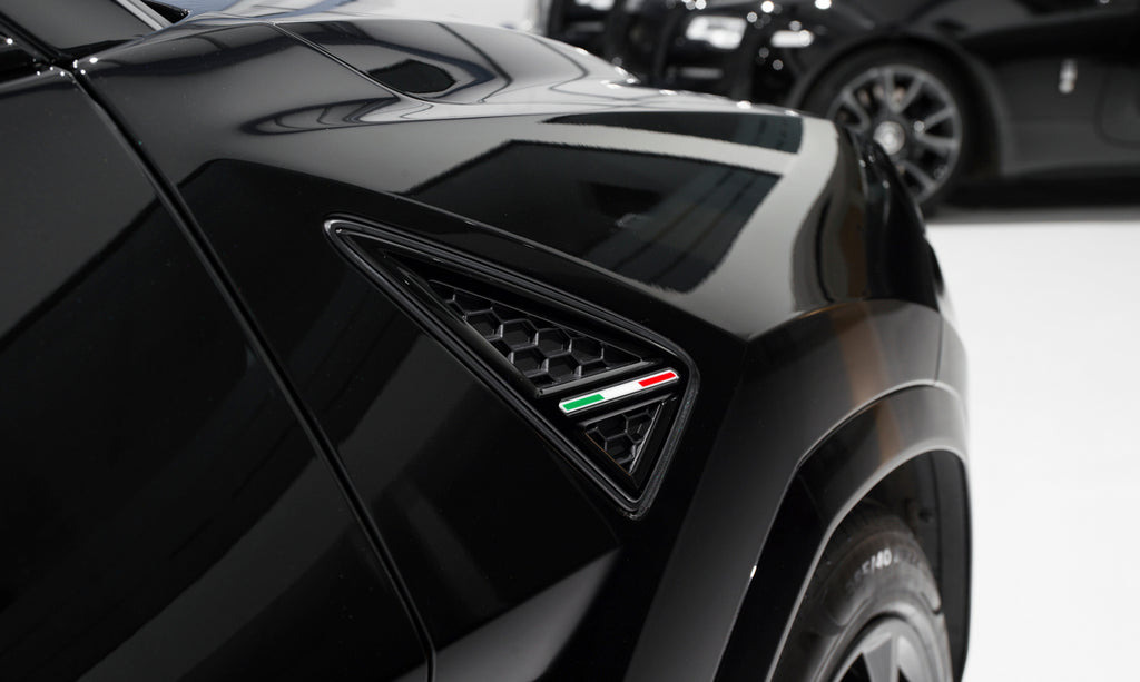 Lamborghini Urus - Black