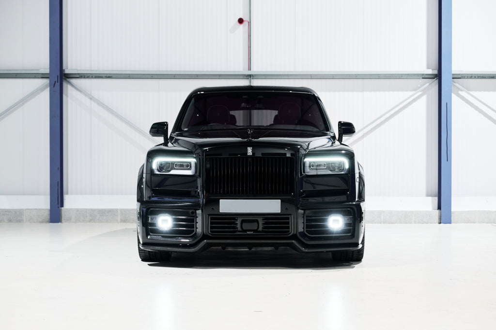 Rolls Royce Cullinan - (Black/Gray Interior)