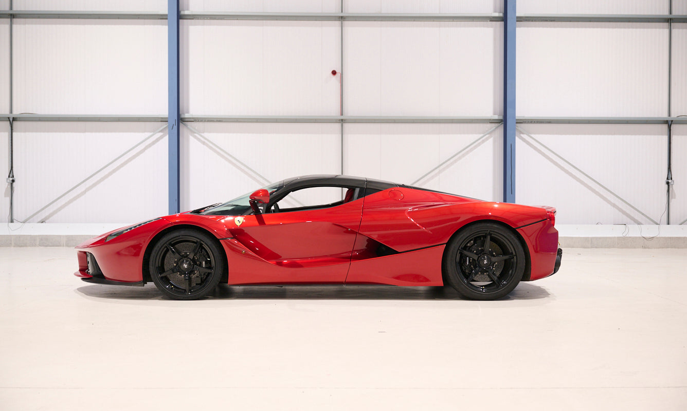 Ferrari LaFerrari - Red