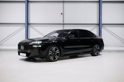 BMW i7 - Black