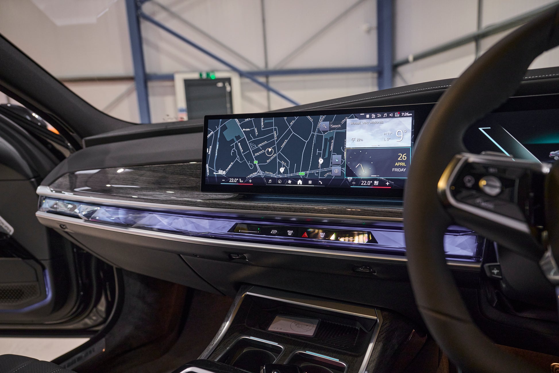 BMW i7 - Black