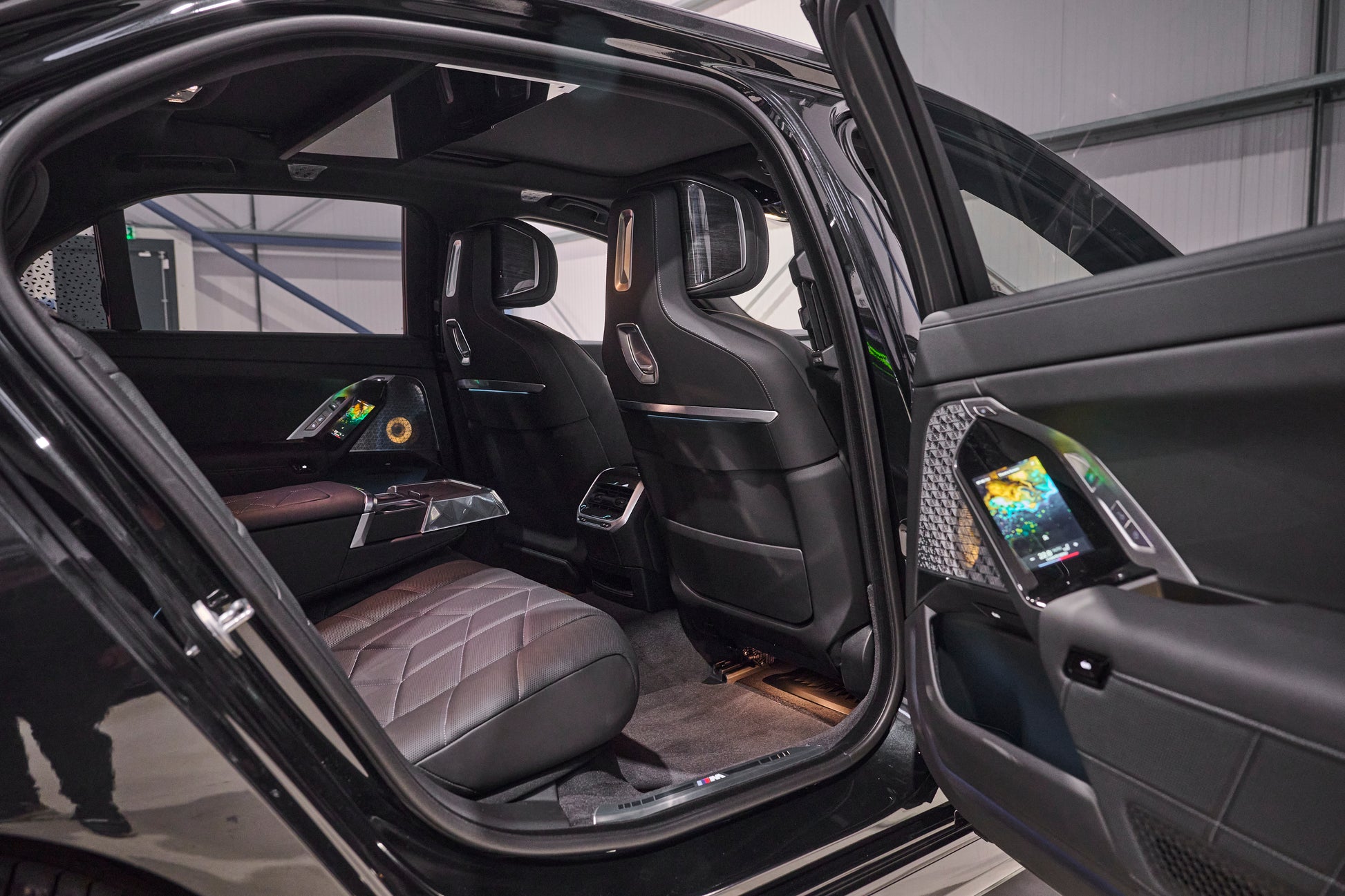 BMW i7 - Black