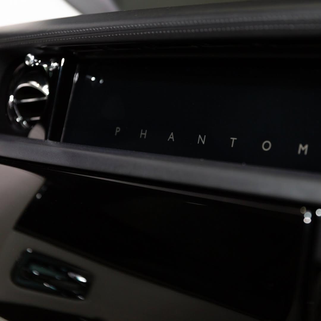 Rolls Royce Phanton Series II - White
