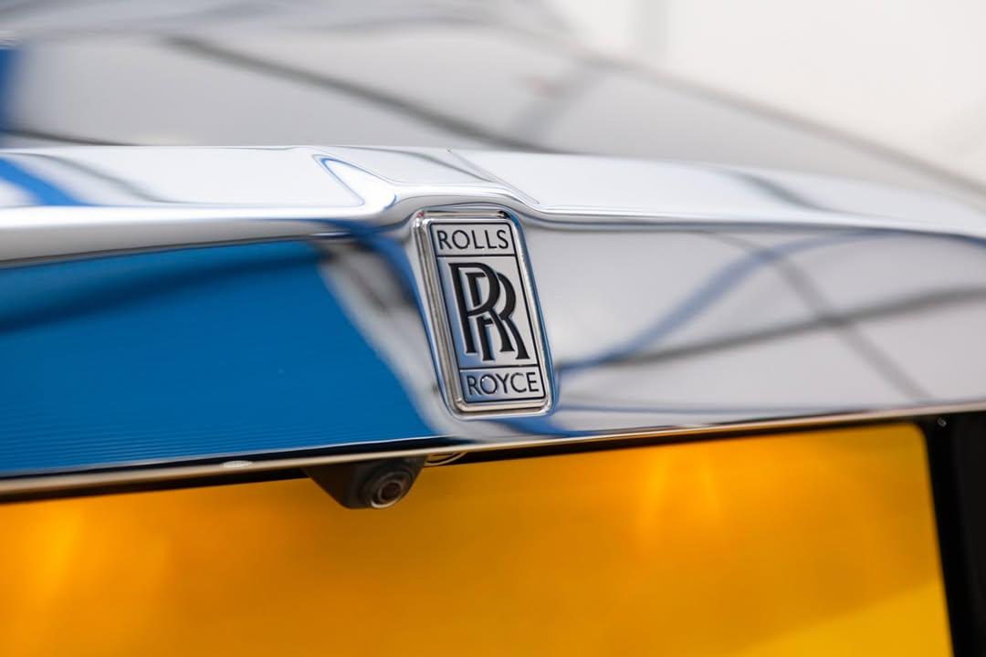 Rolls Royce Cullinan - White